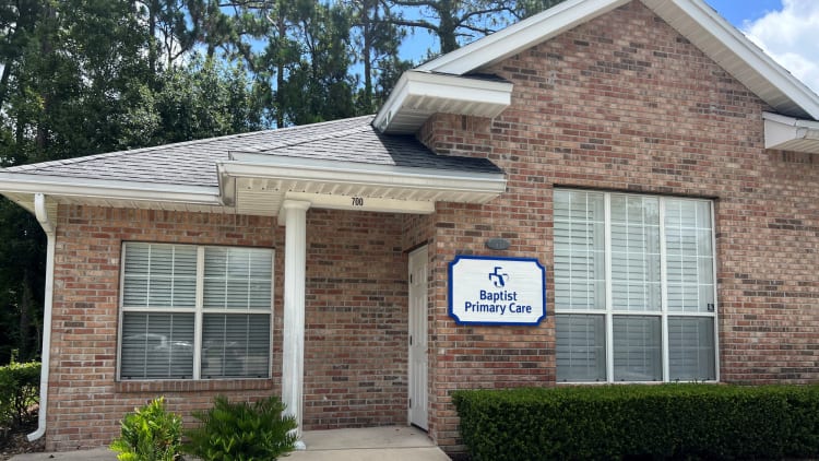 exterior photo of Baptist Primary Care's temporary Seven Pines office at Sutton Park.